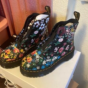 Floral Dr Martens